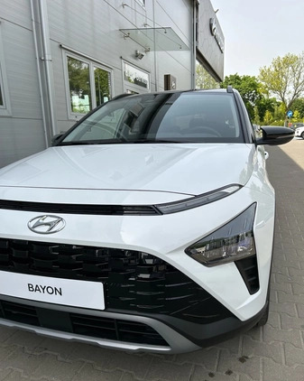 Hyundai Bayon cena 88400 przebieg: 1, rok produkcji 2024 z Ćmielów małe 137